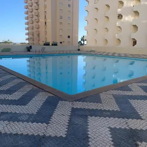 Apartamento Varandas Da Rocha No Centro Com Piscina Portimão